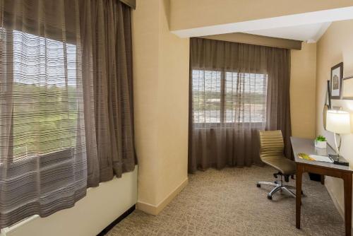 Imagen de la habitación del Hotel Sonesta White Plains Downtown. Foto 19