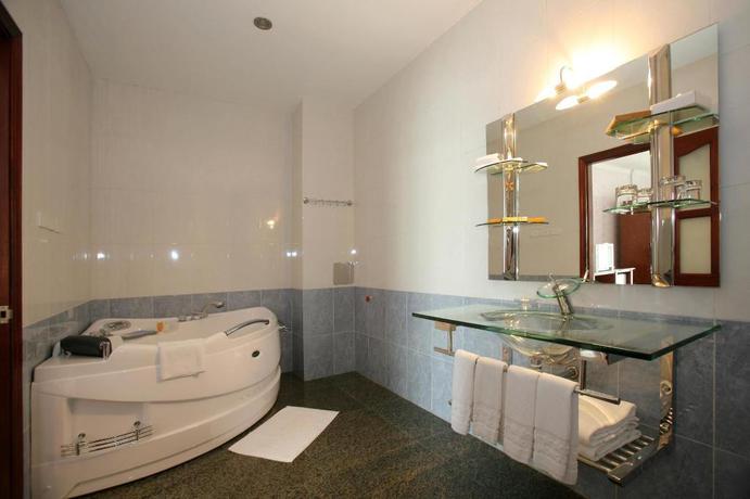 Imagen de la habitación del Hotel Song Hong Resort. Foto 9