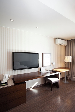Imagen de la habitación del Hotel Song Jung. Foto 8