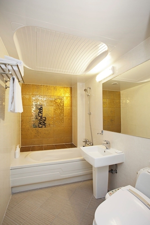 Imagen de la habitación del Hotel Song Jung. Foto 10
