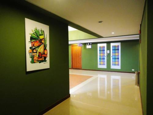 Imagen de la habitación del Hotel Songphanburi. Foto 8