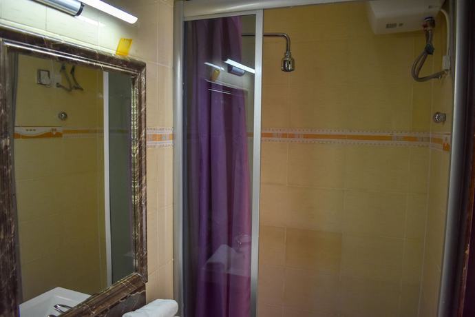 Imagen de la habitación del Hotel Sonia, Accra. Foto 9