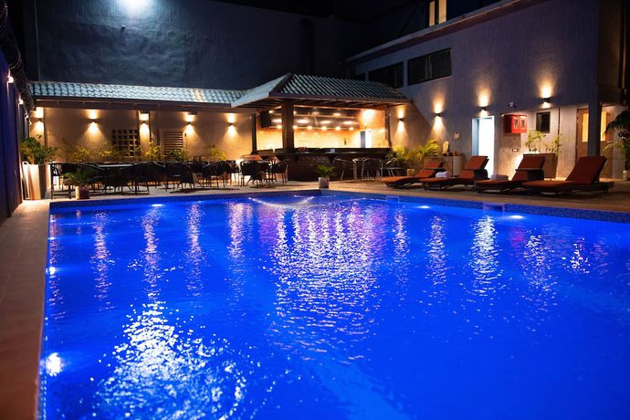 Imagen de la piscina del Hotel Sonia, Ouagadougou. Foto 12