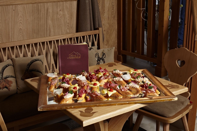 Imagen del bar/restaurante del Hotel Sonnblick. Foto 4