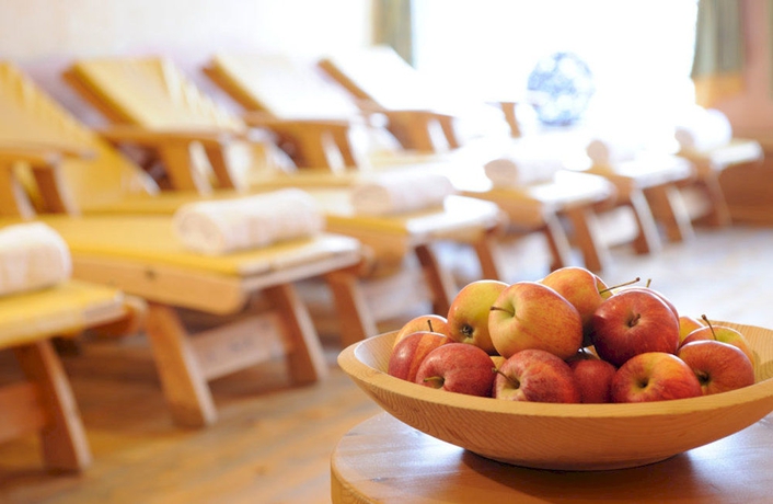 Imagen de la piscina del Hotel Sonnblick, Plangeross. Foto 14