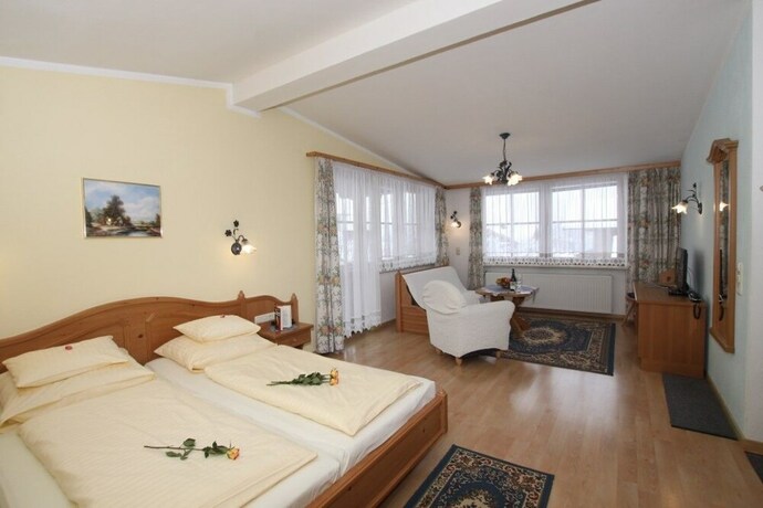 Imagen de la habitación del Hotel Sonne, Apfeldorf. Foto 21