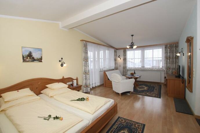 Imagen de la habitación del Hotel Sonne, Apfeldorf. Foto 22