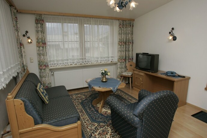 Imagen de la habitación del Hotel Sonne, Apfeldorf. Foto 24