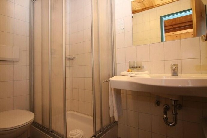 Imagen de la habitación del Hotel Sonne, Apfeldorf. Foto 29