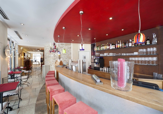 Imagen del bar/restaurante del Hotel Sonne. Foto 2