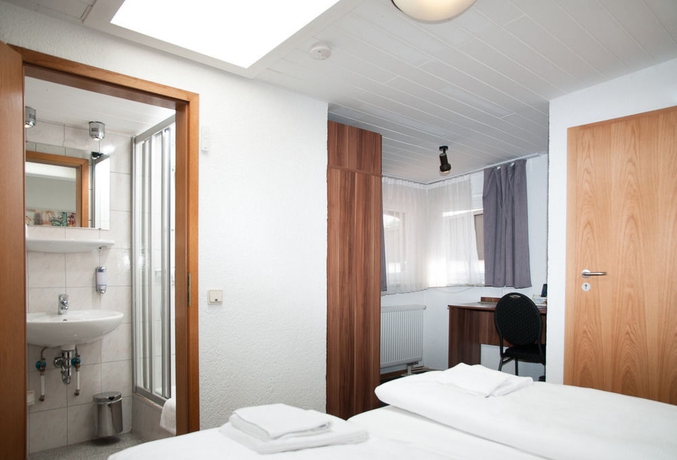 Imagen de la habitación del Hotel Sonne, Karlsruhe. Foto 7