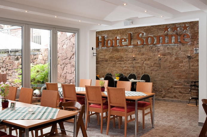 Imagen del bar/restaurante del Hotel Sonne, Karlsruhe. Foto 3