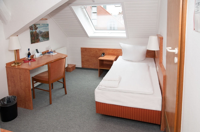 Imagen de la habitación del Hotel Sonne, Karlsruhe. Foto 13