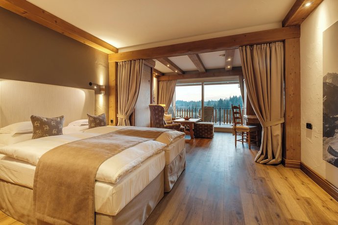 Imagen de la habitación del Hotel Sonnenalp Resort. Foto 11