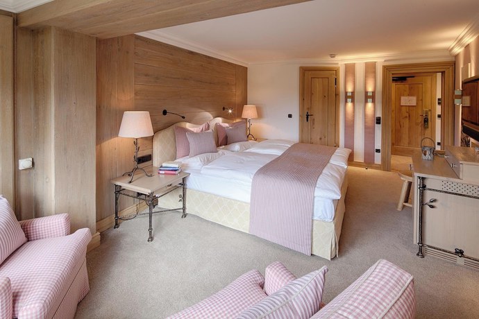 Imagen de la habitación del Hotel Sonnenalp Resort. Foto 19