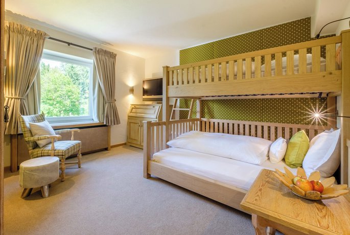 Imagen de la habitación del Hotel Sonnenalp Resort. Foto 20