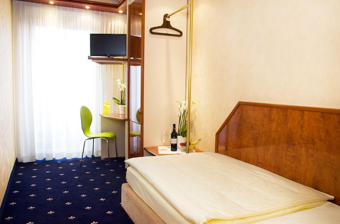 Imagen de la habitación del Hotel Sonnenhof, Melsungen. Foto 14