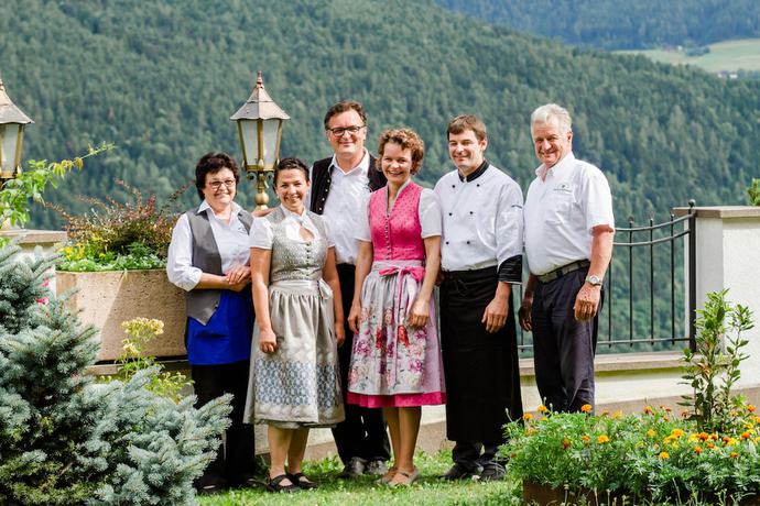 Imagen de los interiores del Hotel Sonnenhotel Adler. Foto 17