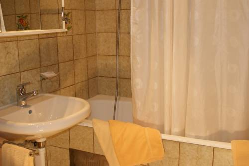 Imagen de la habitación del Hotel Sonnenhotel Soldanella Sonneck. Foto 3