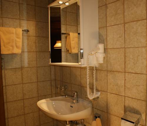 Imagen de la habitación del Hotel Sonnenhotel Soldanella Sonneck. Foto 4