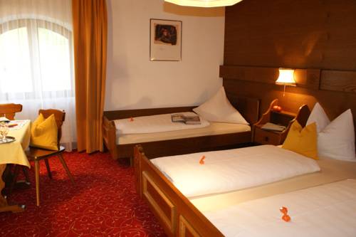 Imagen de la habitación del Hotel Sonnenhotel Soldanella Sonneck. Foto 12