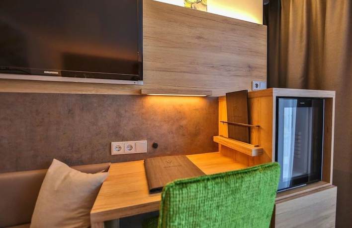 Imagen de la habitación del Hotel Sonnenhotel Weingut R&ouml;mmert. Foto 19
