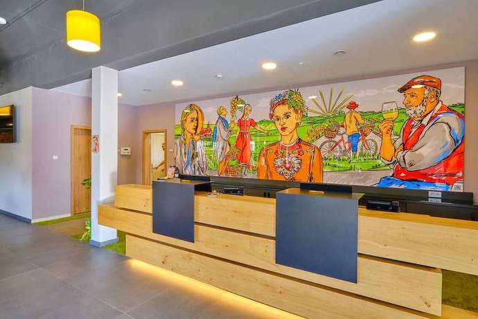 Imagen de los interiores del Hotel Sonnenhotel Weingut R&ouml;mmert. Foto 20