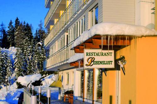 Imagen de la habitación del Hotel Sonnenhotel Zaubek. Foto 2