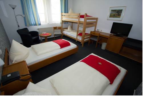 Imagen de la habitación del Hotel Sonnenkeller. Foto 13