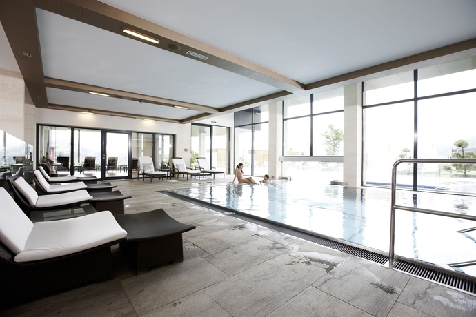 Imagen de la piscina del Hotel Sonnhof Alpendorf. Foto 12