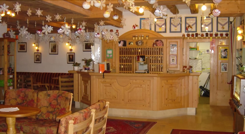 Imagen de los interiores del Hotel Sonnschein. Foto 13