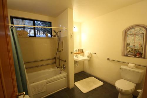Imagen de la habitación del Hotel Sonoma Coast Villa. Foto 8