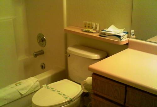 Imagen de la habitación del Hotel Sonora Aladdin Motor Inn. Foto 6