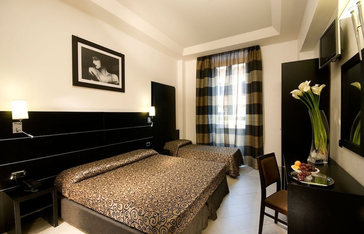 Imagen de la habitación del Hotel Sonya. Foto 11