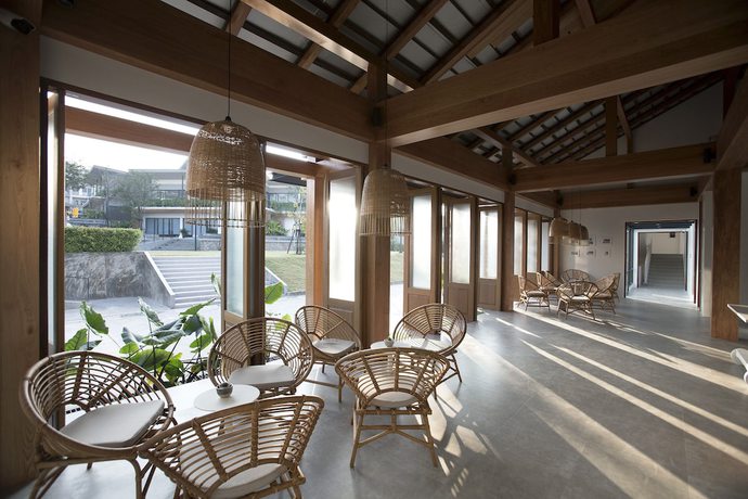 Imagen de los interiores del Hotel Sook. Foto 17