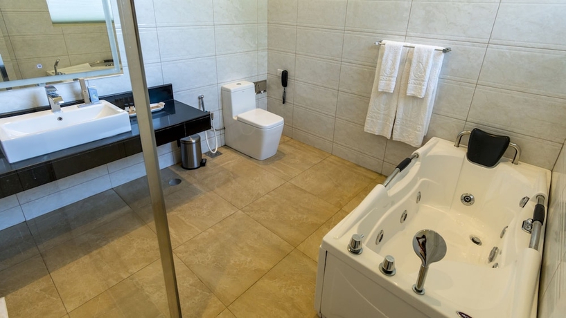 Imagen de la habitación del Hotel Sooriya Resort and Spa. Foto 18