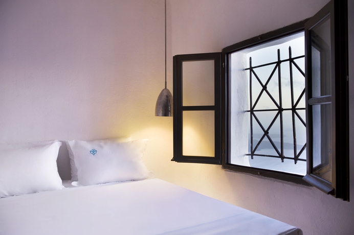 Imagen de la habitación del Hotel Sophia Luxury Suites. Foto 3