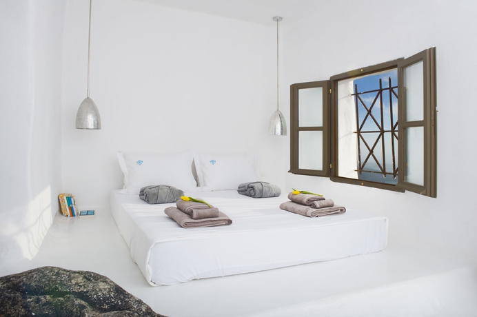 Imagen de la habitación del Hotel Sophia Luxury Suites. Foto 5