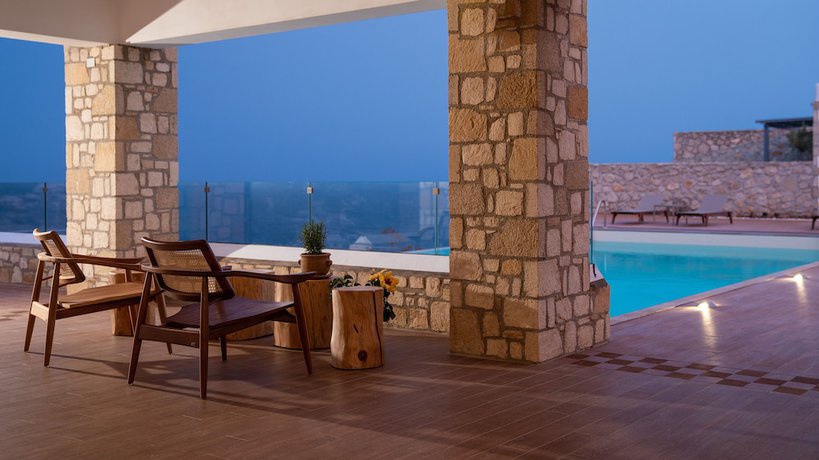Imagen de la piscina del Hotel Sophid Wellness Suites Karpathos. Foto 20