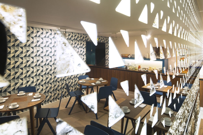 Imagen del bar/restaurante del Hotel Sophie Germain. Foto 4