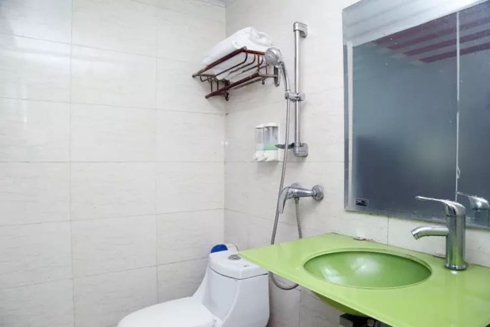Imagen de la habitación del Hotel Sophie Roland Shenzhen Huaxin. Foto 6