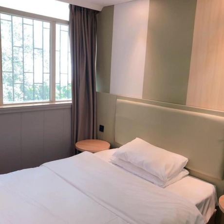 Imagen de la habitación del Hotel Sophie Roland Shenzhen Huaxin. Foto 7