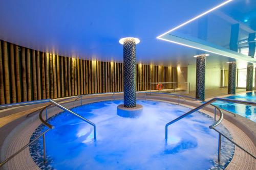 Imagen de la piscina del Hotel Sopotorium and Medical Spa. Foto 12