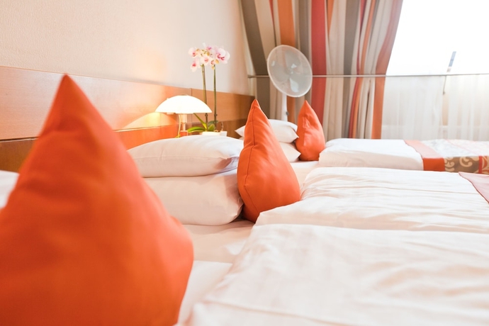 Imagen de la habitación del Hotel Sopron. Foto 10