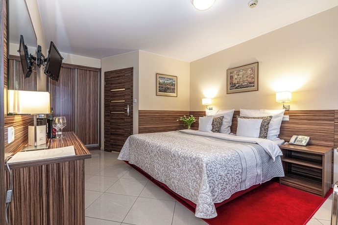 Imagen de la habitación del Hotel Soray. Foto 10