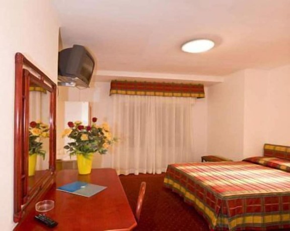 Imagen de la habitación del Hotel Soraya, Lignano Sabbiadoro. Foto 7