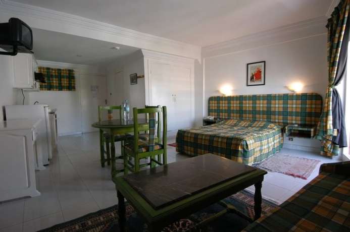 Imagen de la habitación del Hotel Soraya Studiotel. Foto 11