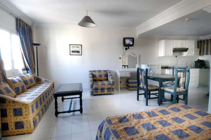 Imagen de la habitación del Hotel Soraya Studiotel. Foto 15
