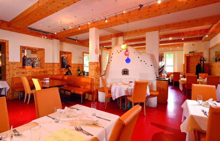 Imagen del bar/restaurante del Hotel Sorell Sonnental. Foto 3