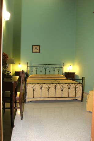 Imagen de la habitación del Hotel Sorella Luna Siracusa. Foto 8